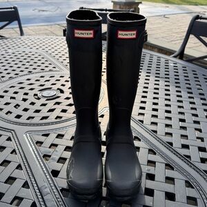 Hunter Black Matte Finish Tall Rubber Rain Boots